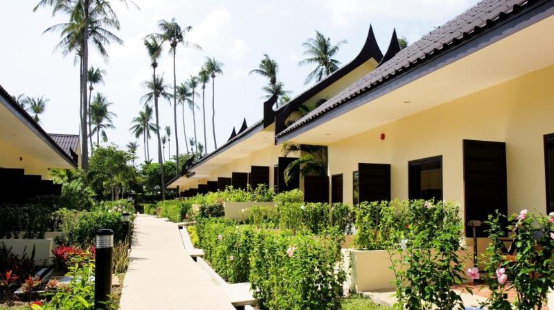 Hotel Seasons Naiharn Phuket