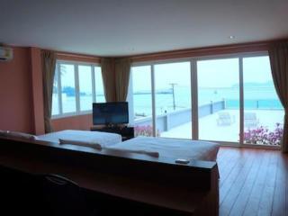The & Pixel Hotel