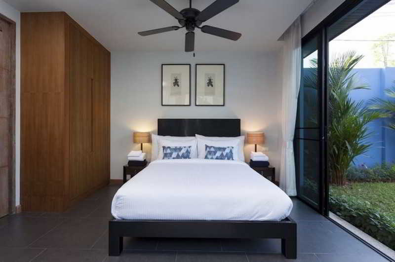 Wings By Two Hotel