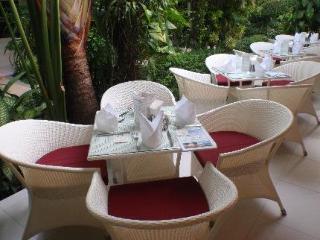 Hangout Phuket By Kly Hotel Patong