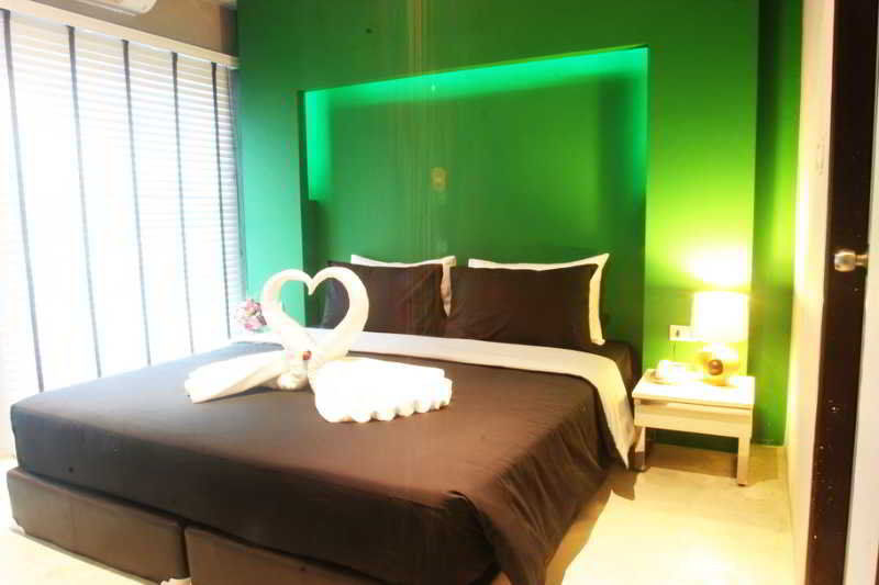 Patong Gallery Hotel *