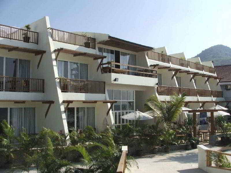 Layalina Kamala Beach