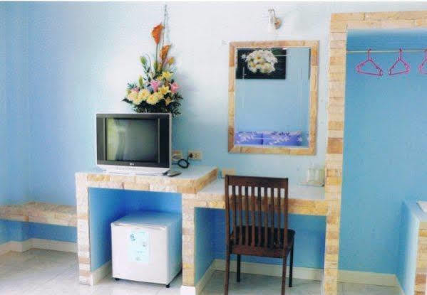 Baan Chaylay Hotel 2*