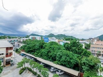 Nida Pattana 47 Central Mall 3*
