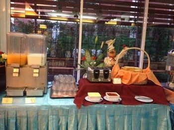 Hotel S4 - Near Phuket Airport Nai Yang