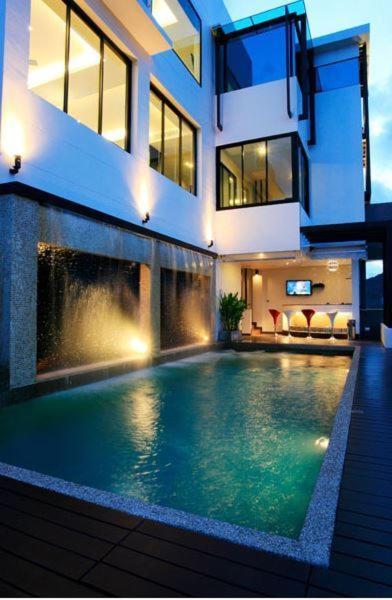 The Idol Boutique & 3* Rawai