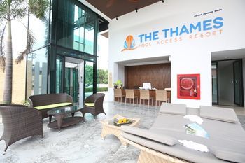 The Thames Pool Access & - Sha Extra Hotel