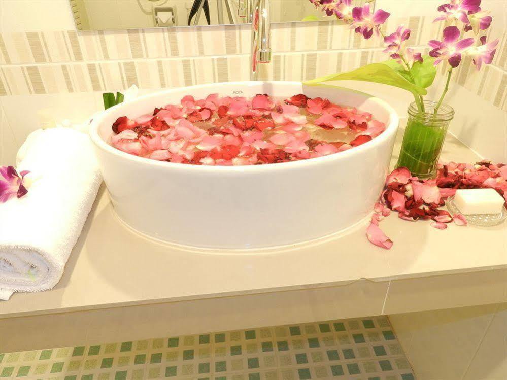 Lucky Buako Hotel 3*