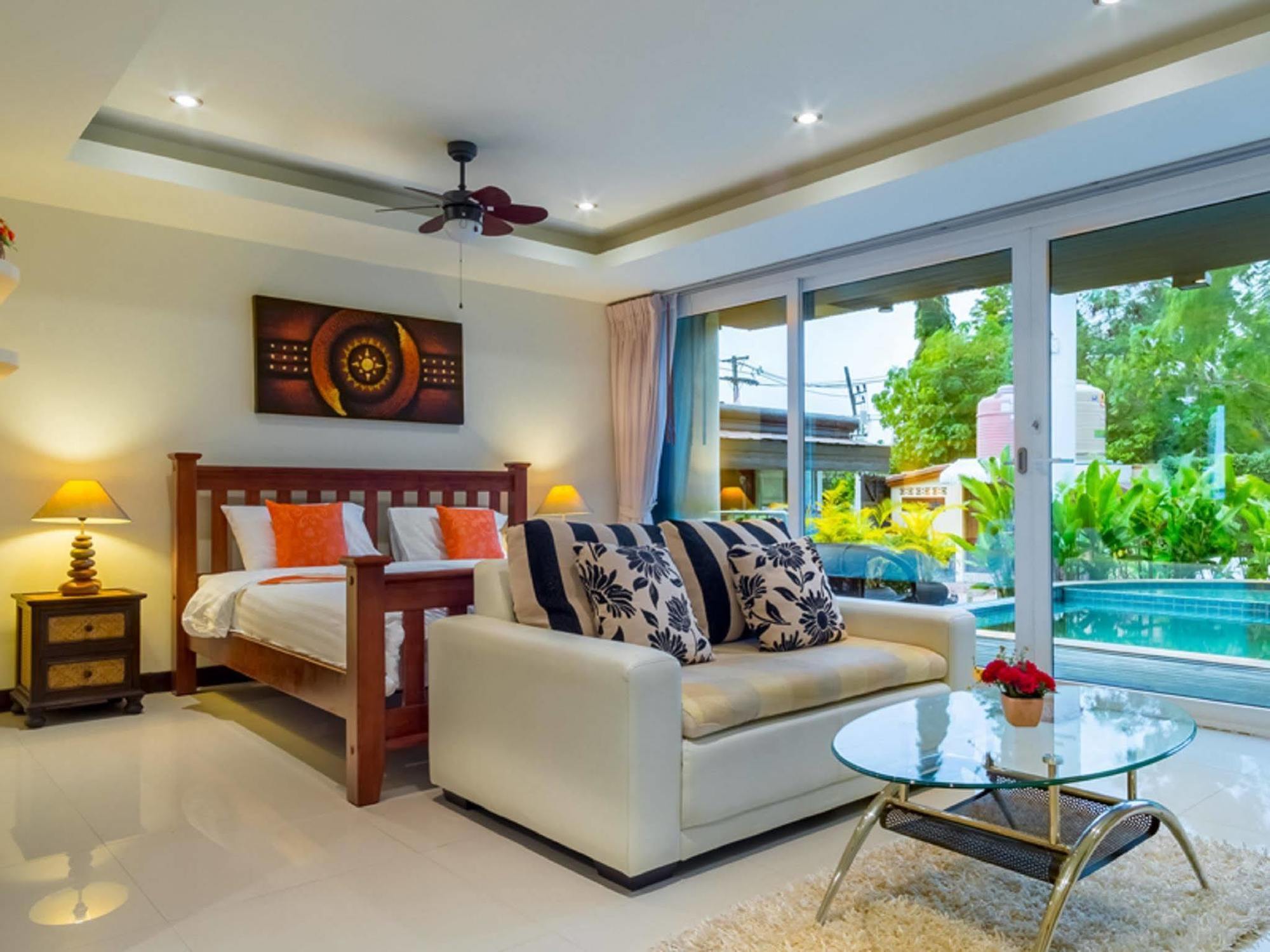 Hotel At Naiharn Boutique Hotel
