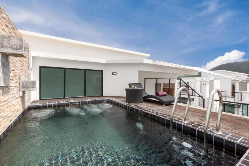 Regent Phuket Condotel 3*