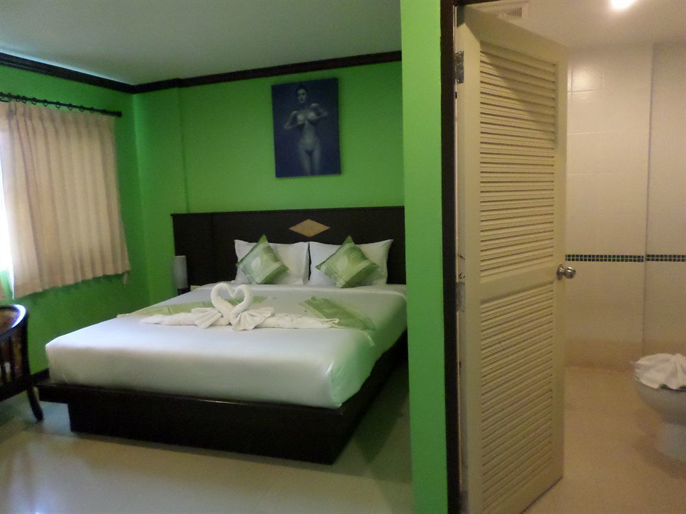 Hollywood 3* Patong