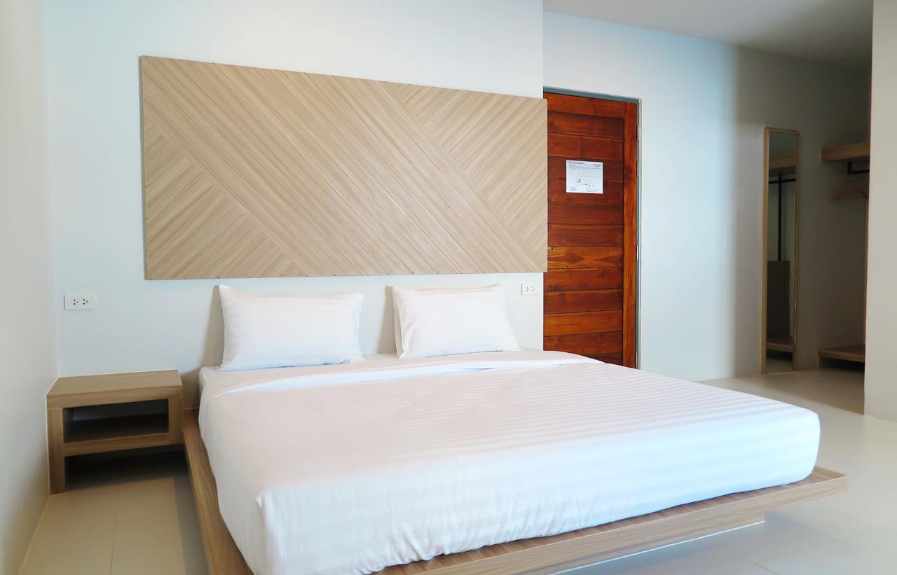 Hostel Phuket Marine Poshtel - Sha