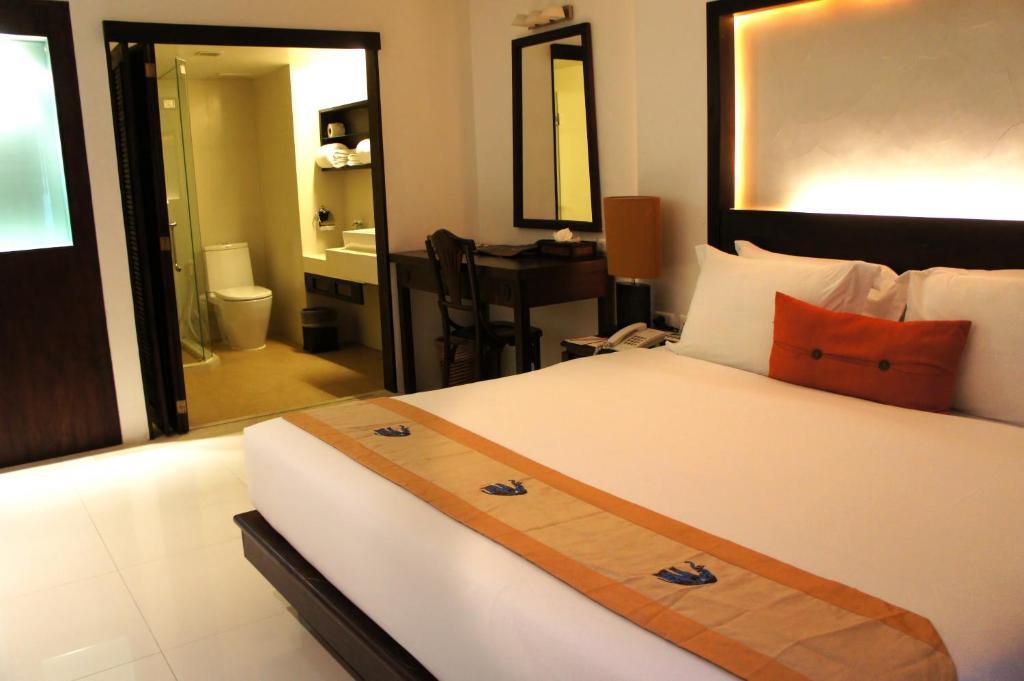 Safari Beach Hotel Patong Hotel