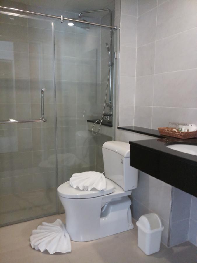 The & 3* Patong