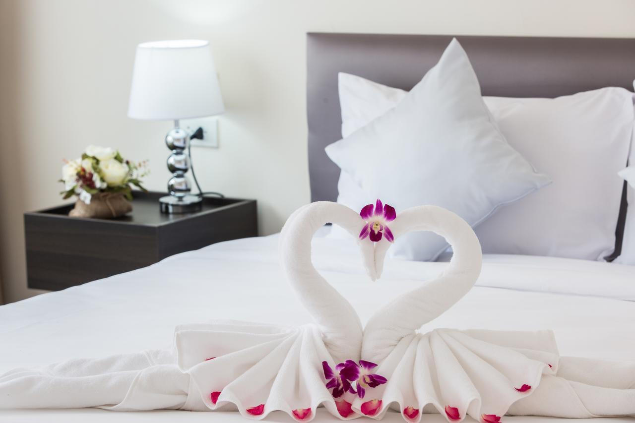 The & 3* Patong
