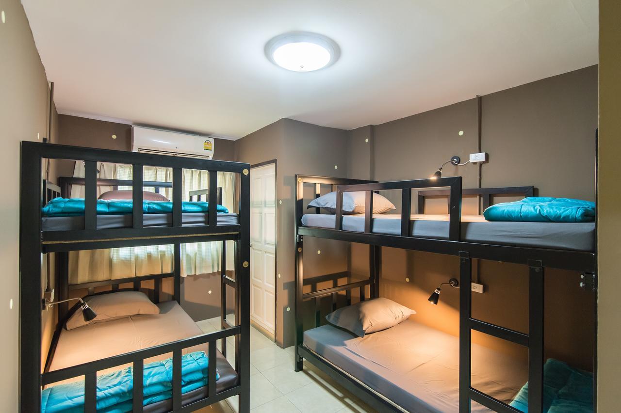 Hostel Full Stop. *