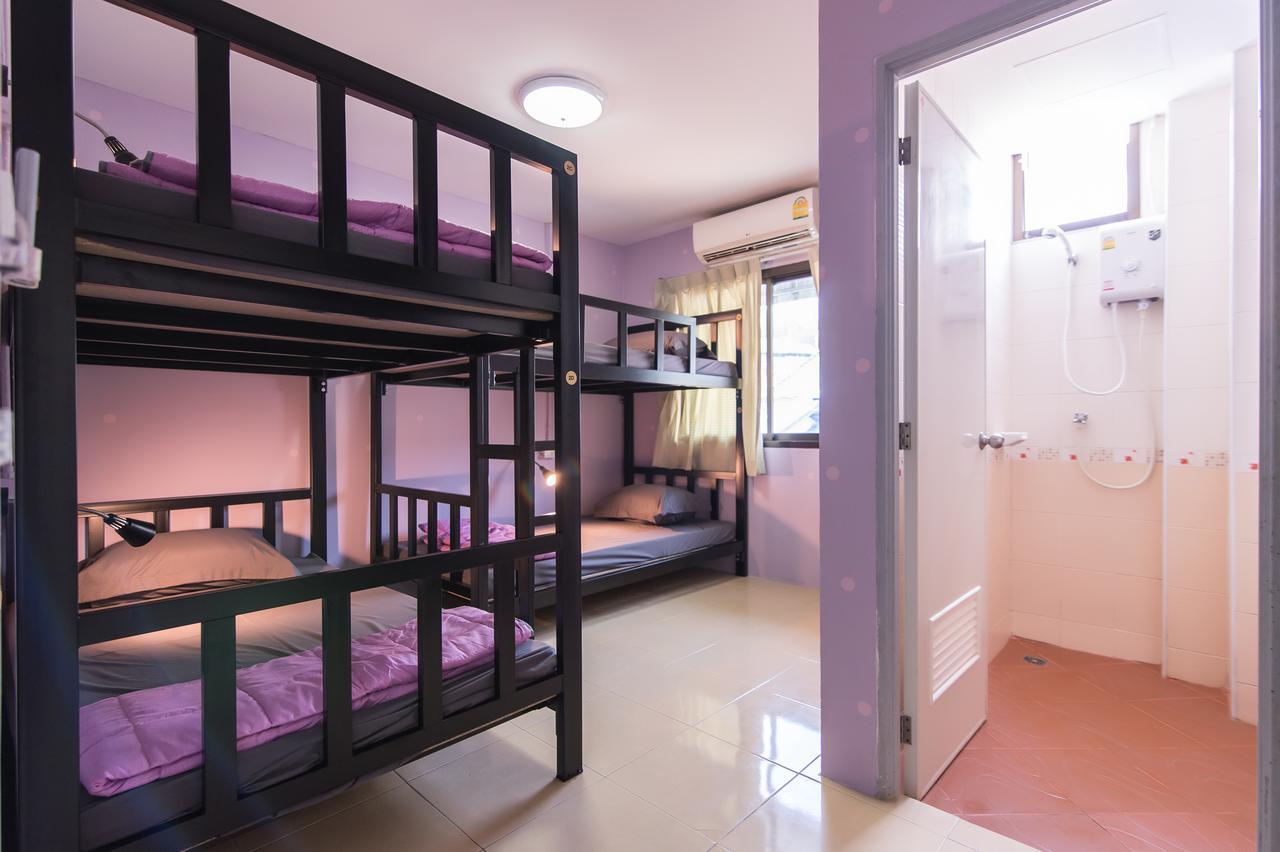 Full Stop. Hostel *