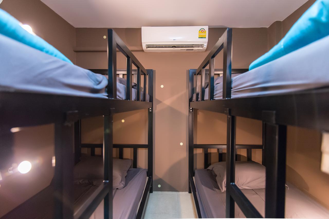 Full Stop. Hostel *