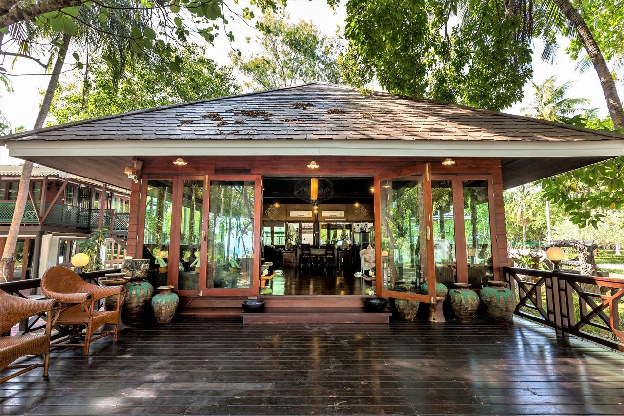 Racha Island Resort 4*