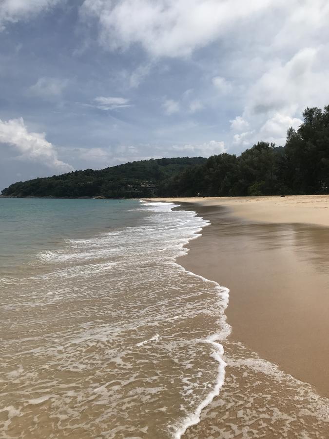 The Unit * Praia de Nai Thon