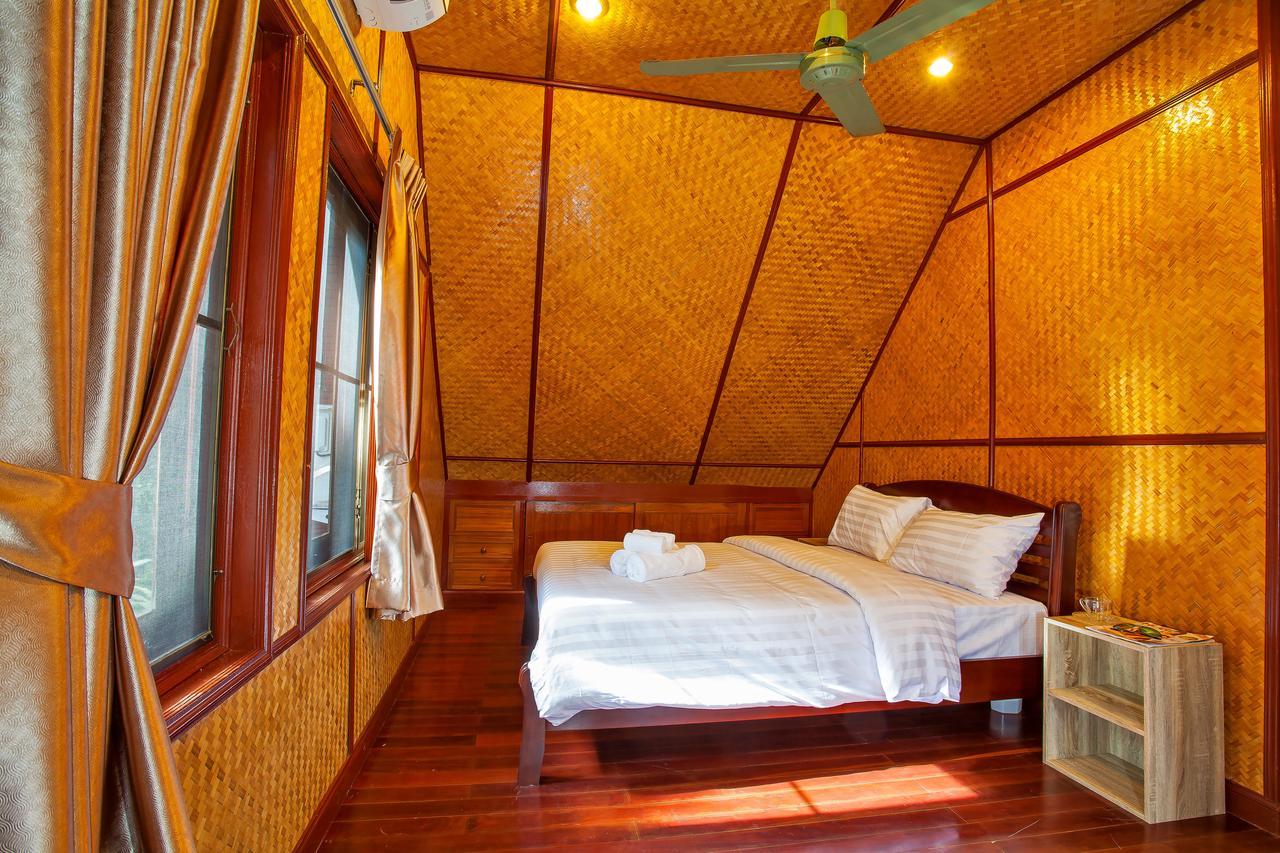 Traditional Thai Nikkie In Tropical Nature, 4br & Pool, Near Rawai * Nai Harn
