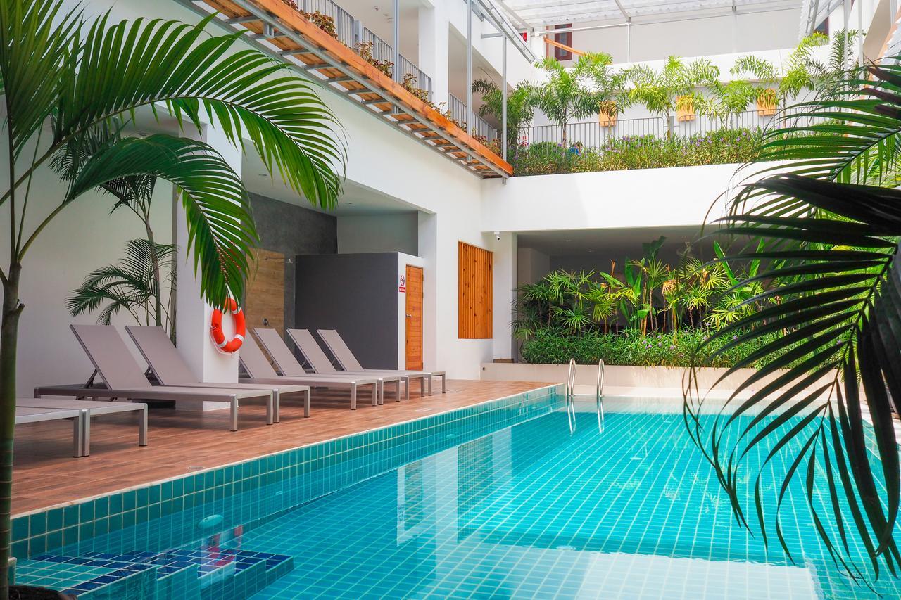 Nonnee Phuket Hostel Strand Kata
