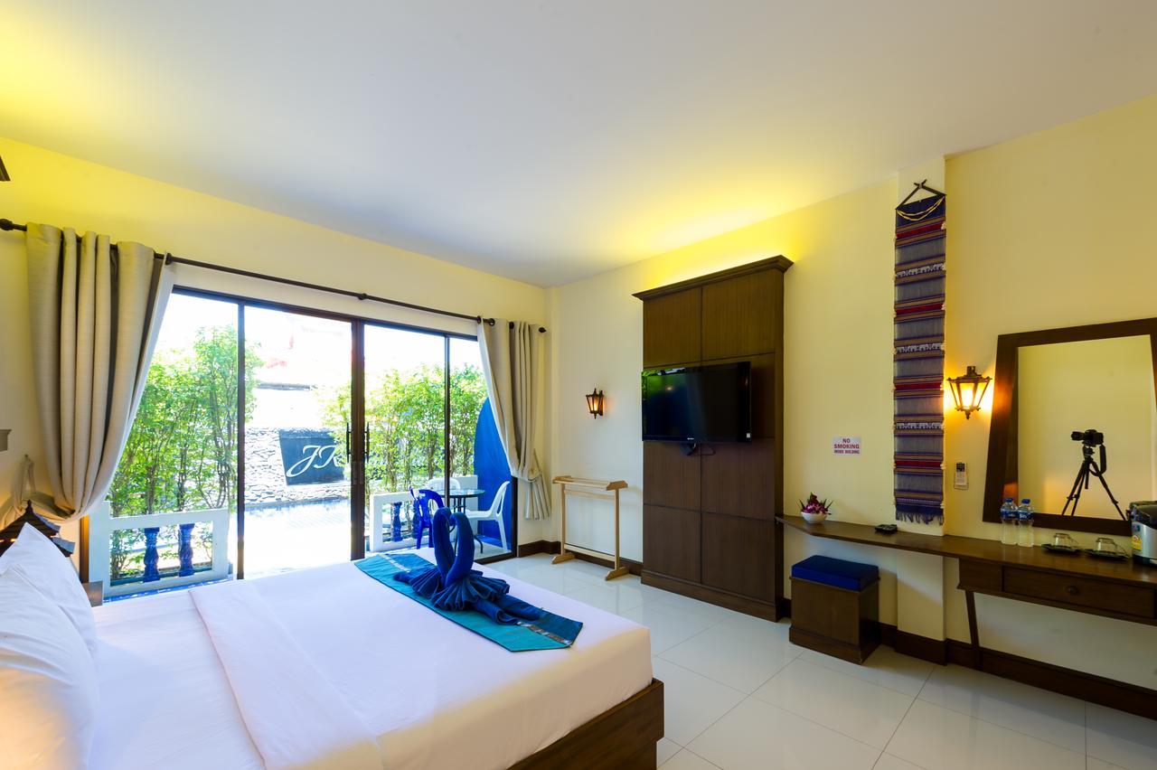 Jr Siam Resort Praia de Kata