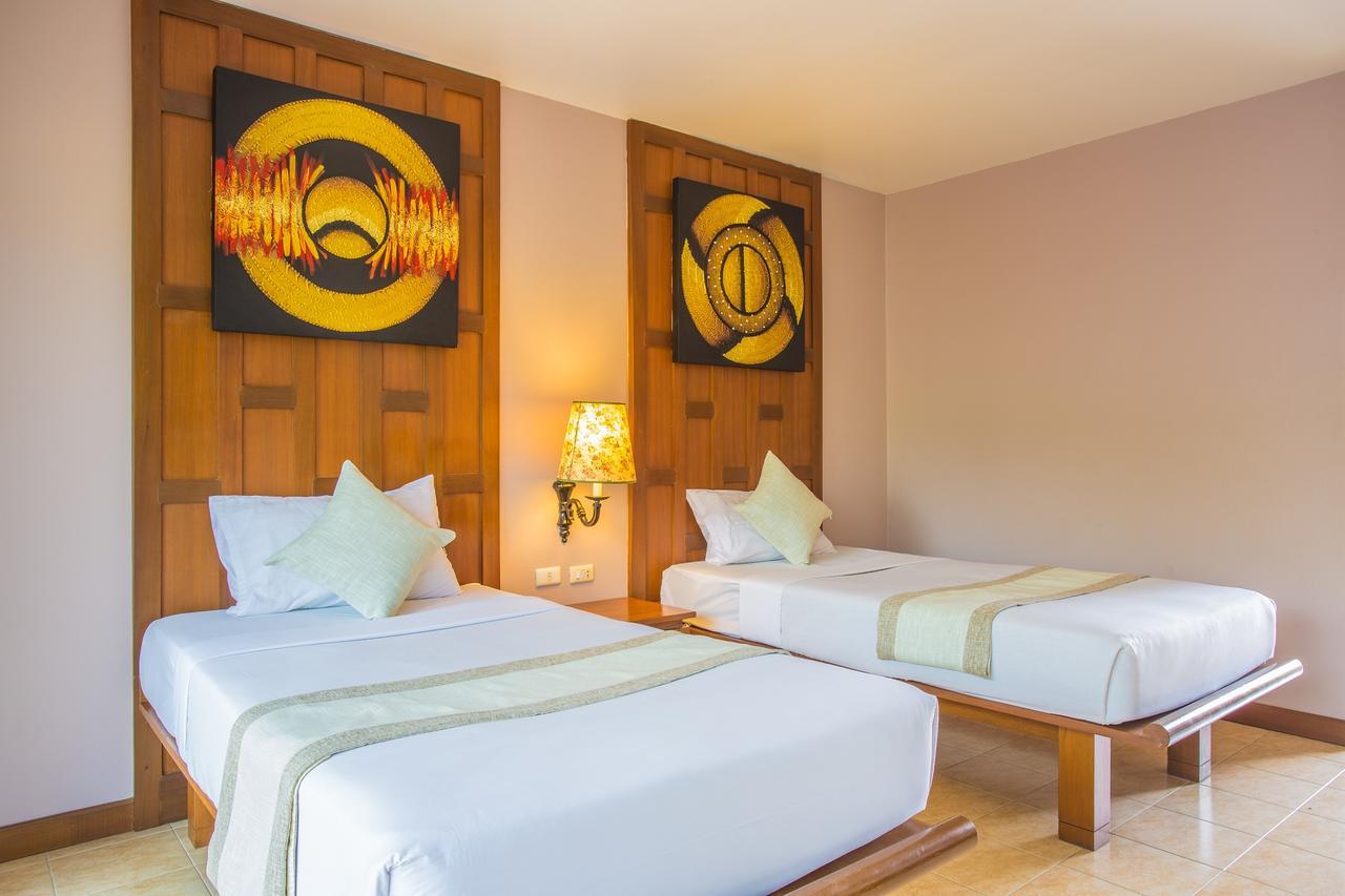 Resort First Patong