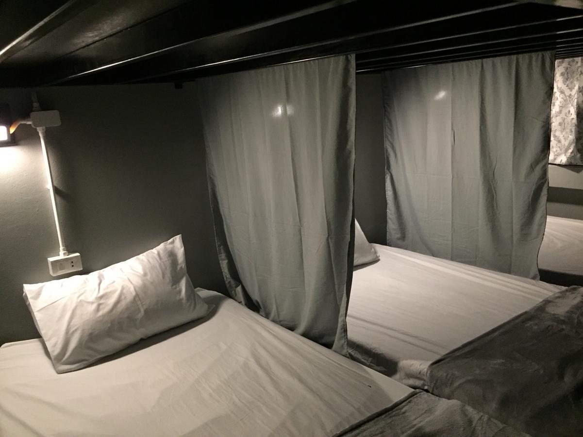 Beehive Old Town Hostel Phuket
