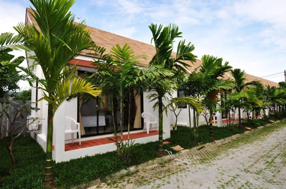 Resort Baan Phuchalong Place