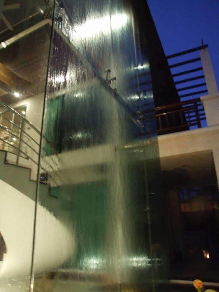 Solitude Hotel