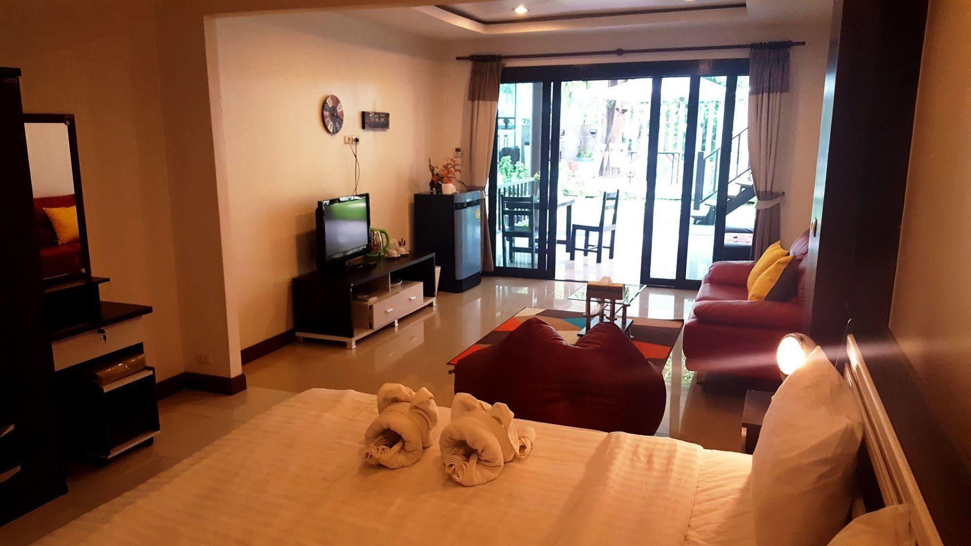 Hotel Assada Boutique Phuket 3*
