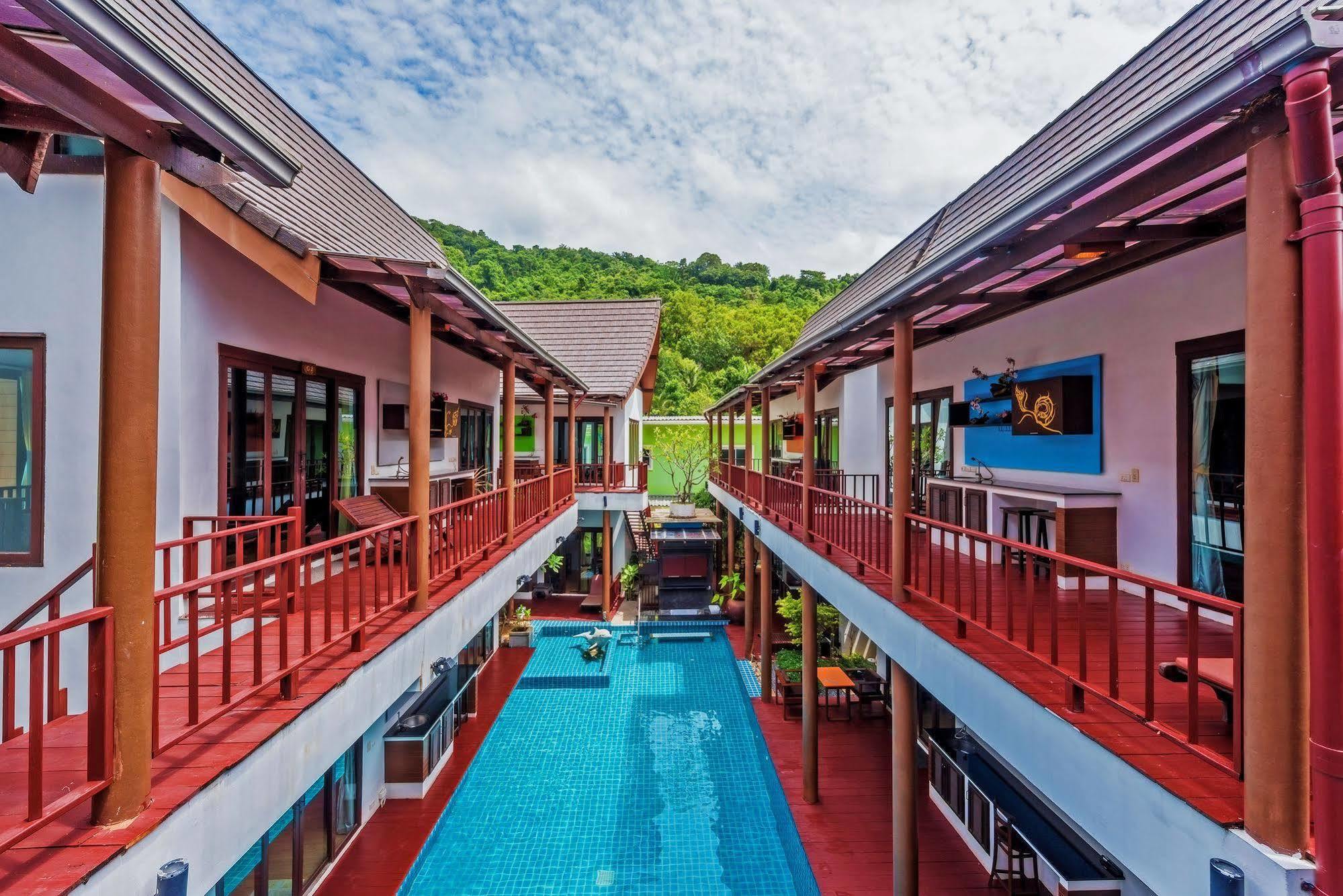 Hotel Assada Boutique Phuket 3*