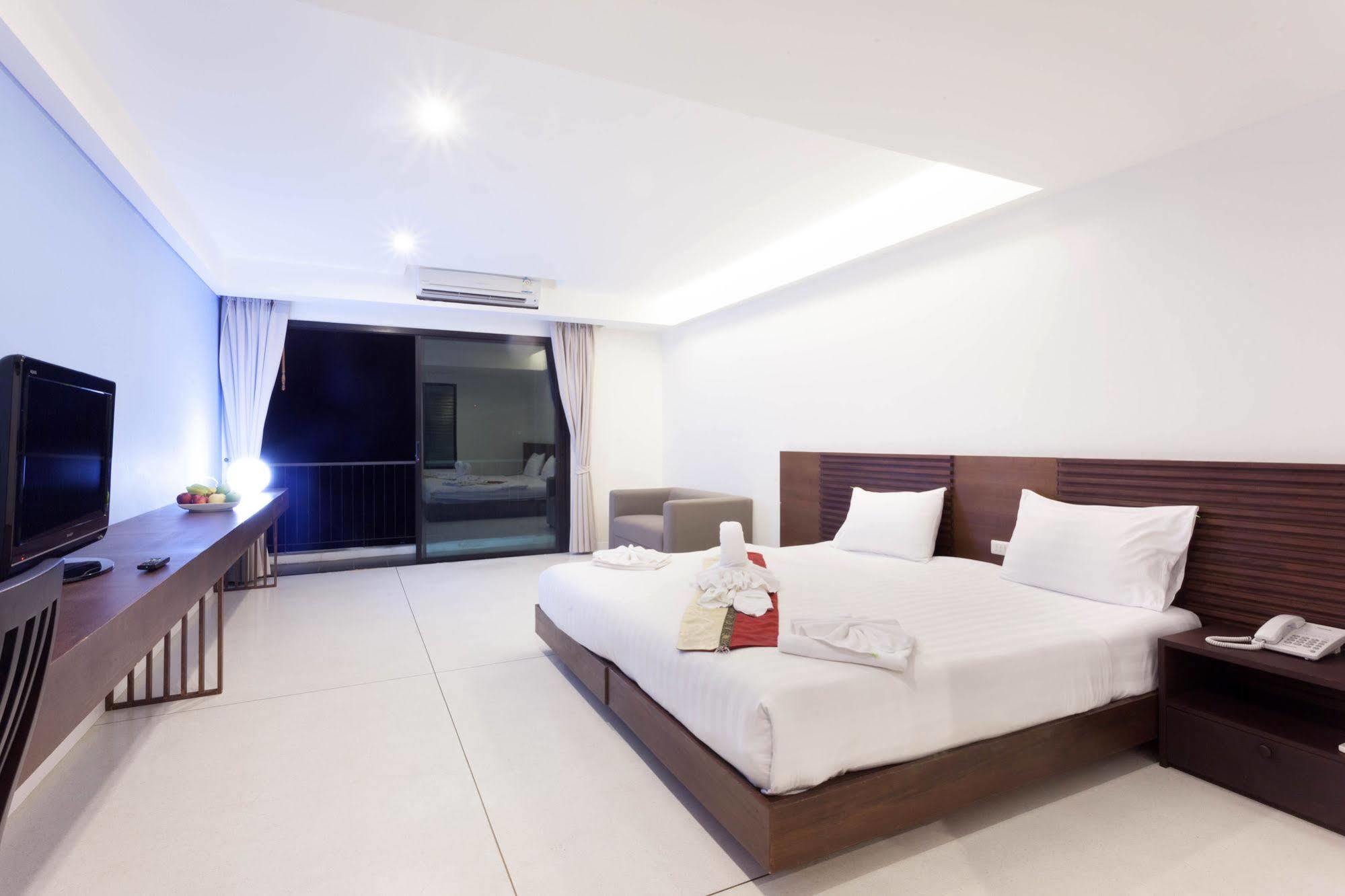 Coco Hotel 3*