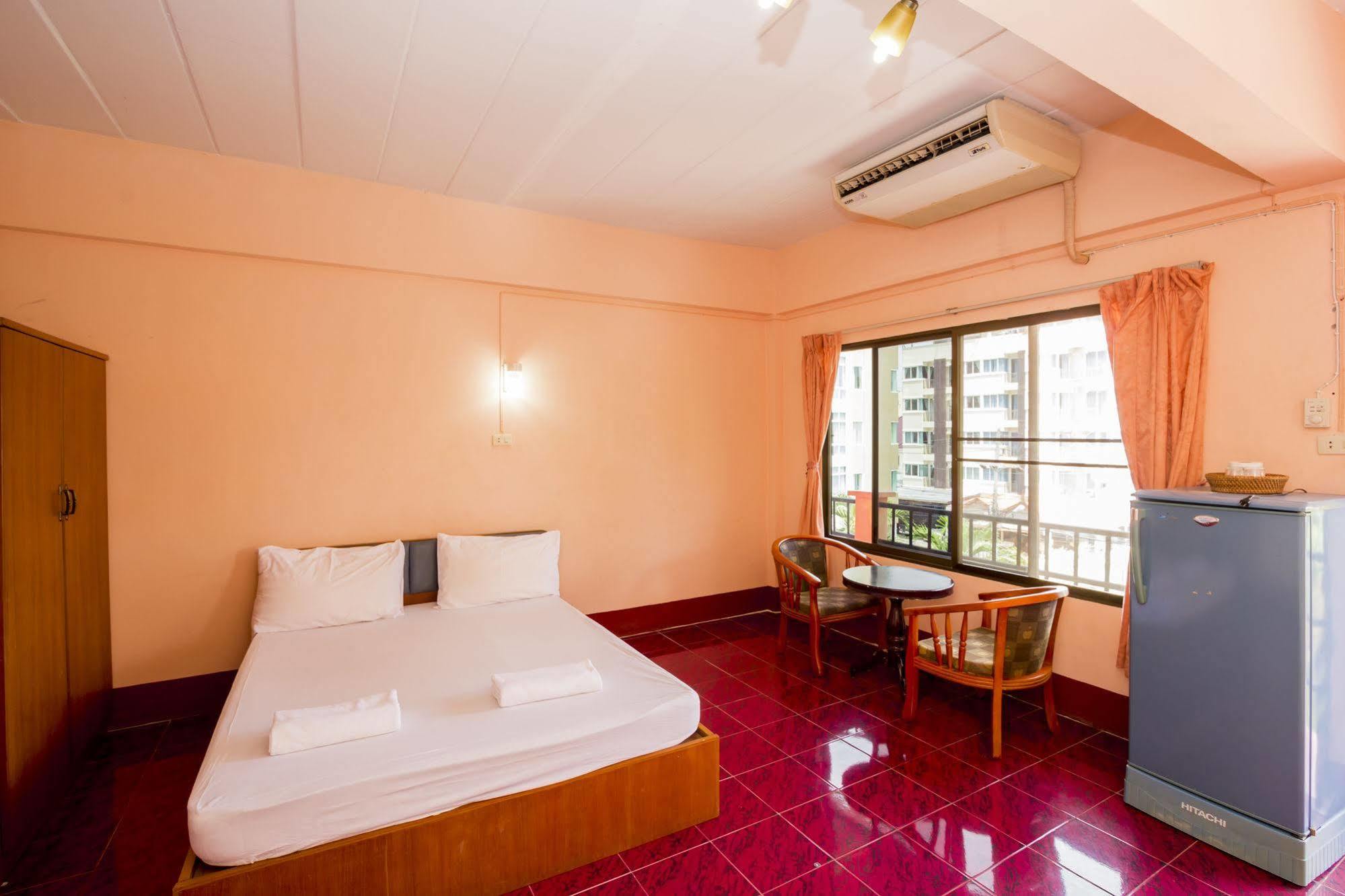 Hostel Baan Lukkan