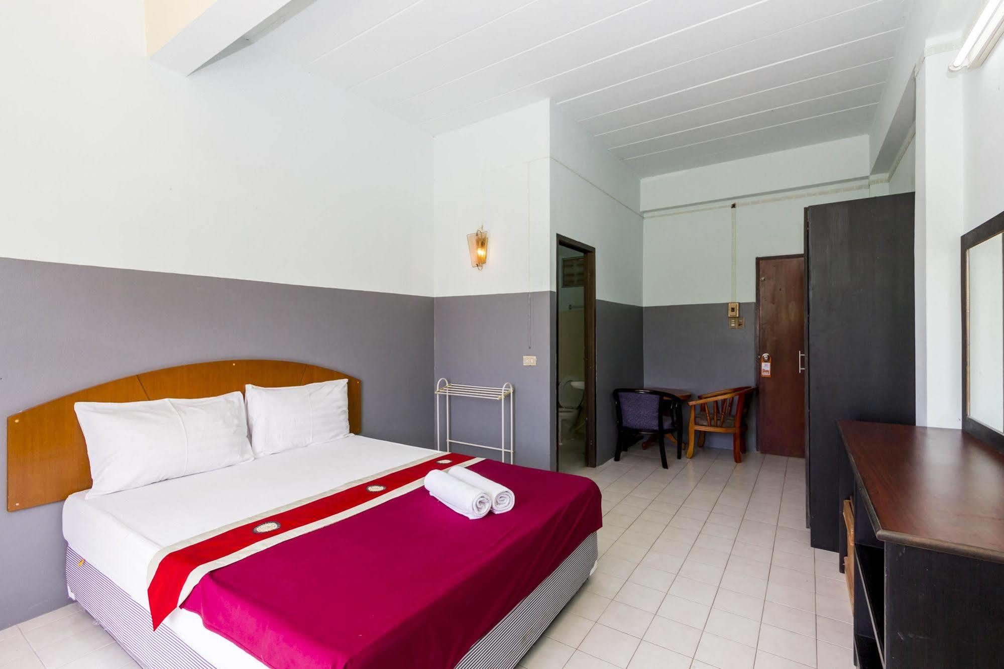 Hostel Baan Lukkan *