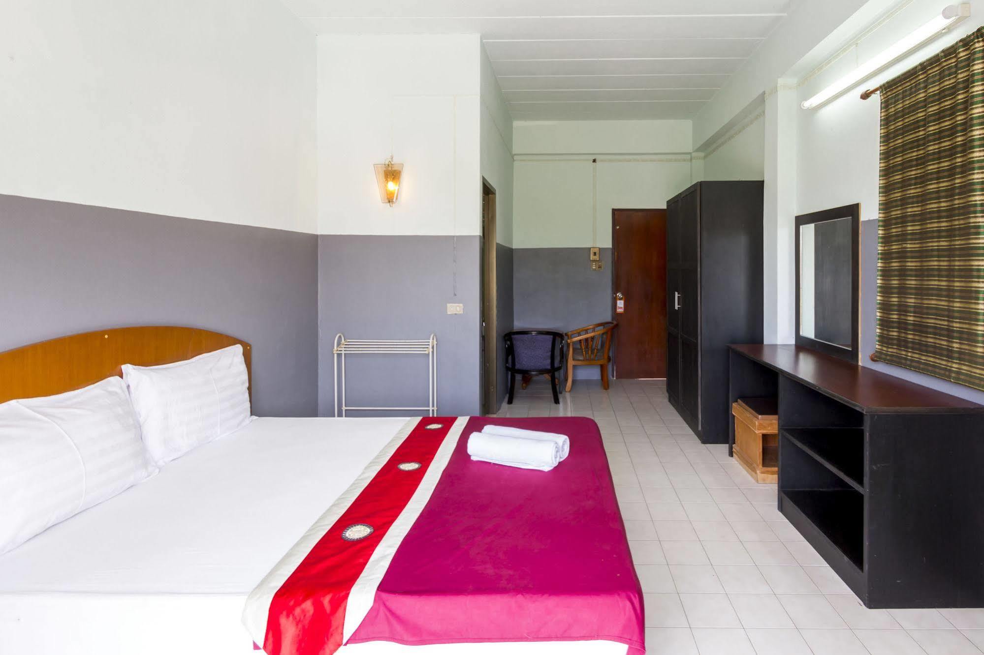 Baan Lukkan Hostel Patong