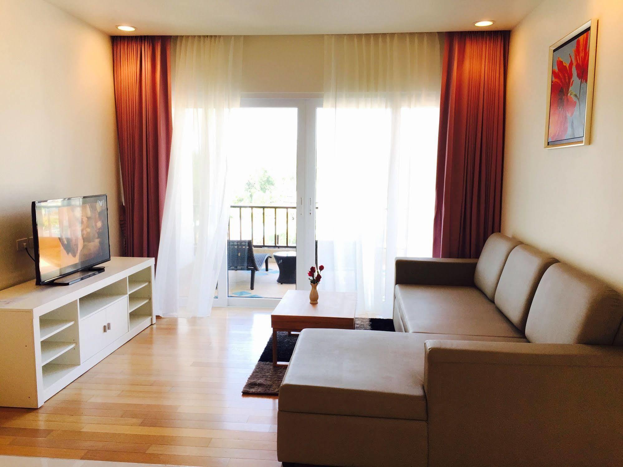 Imperial Ocean Palms Service Apartment *