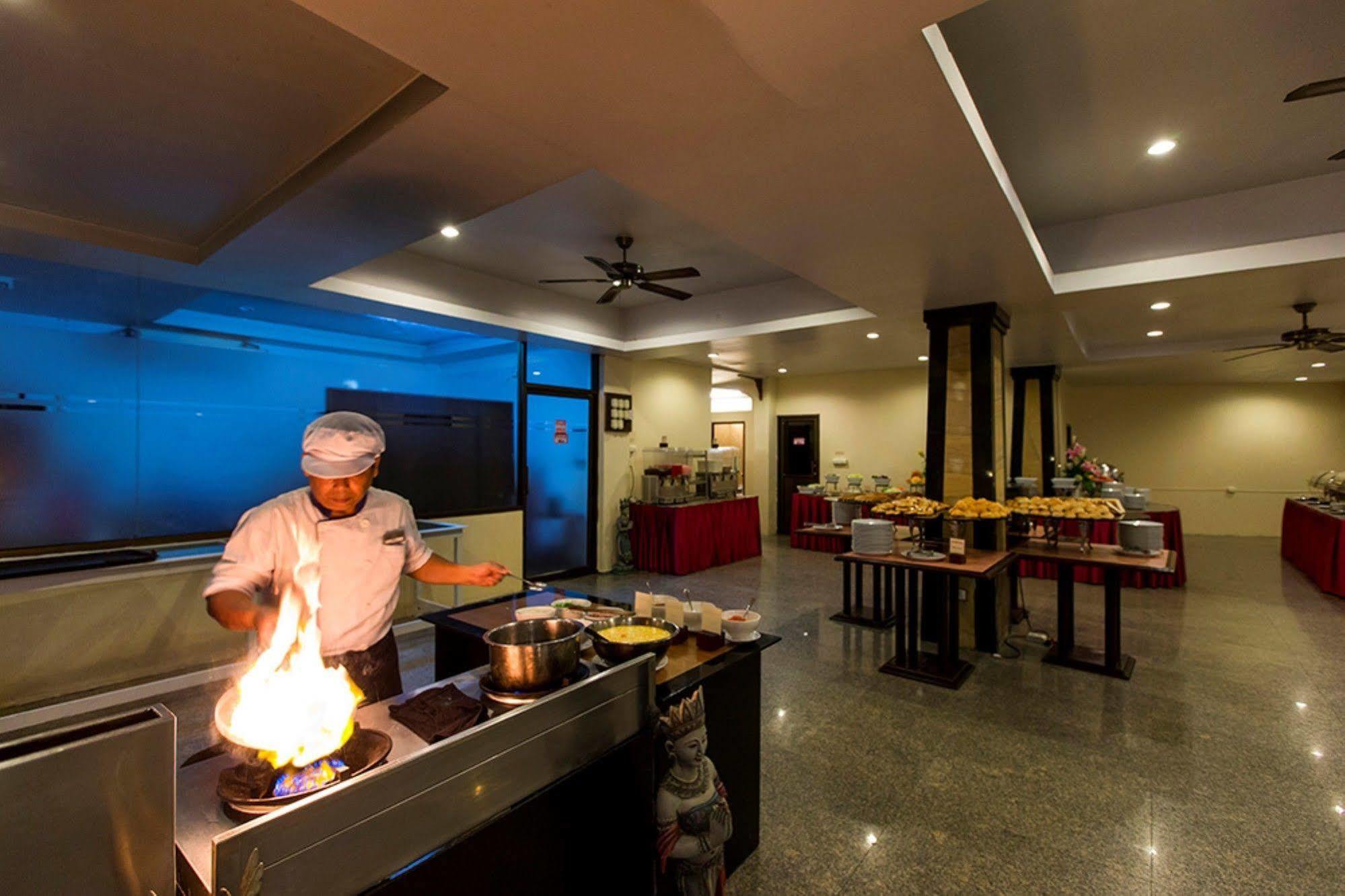 Chanalai Flora Resort, 4*