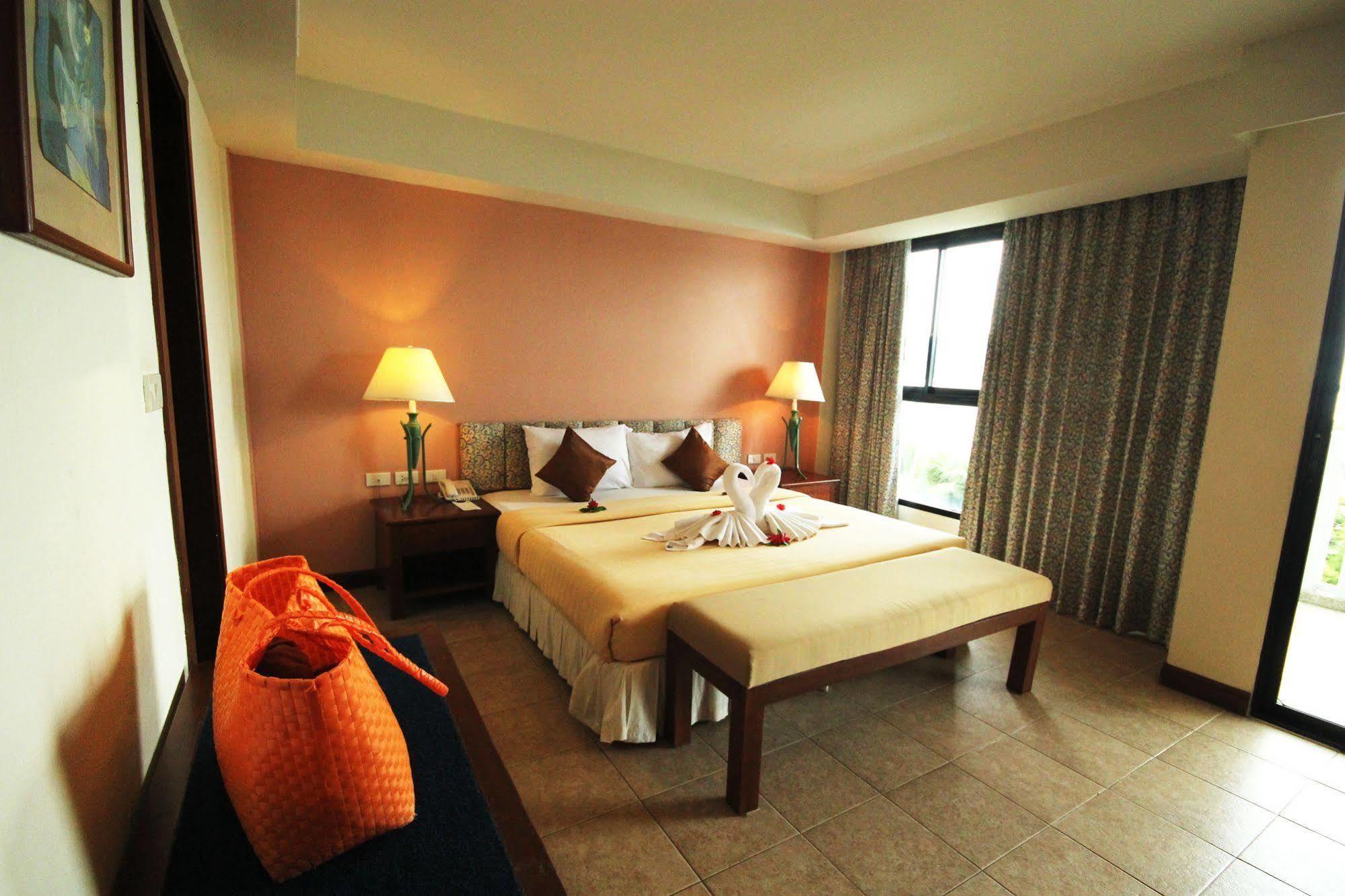 Hotel By The Sea Panwa Beach