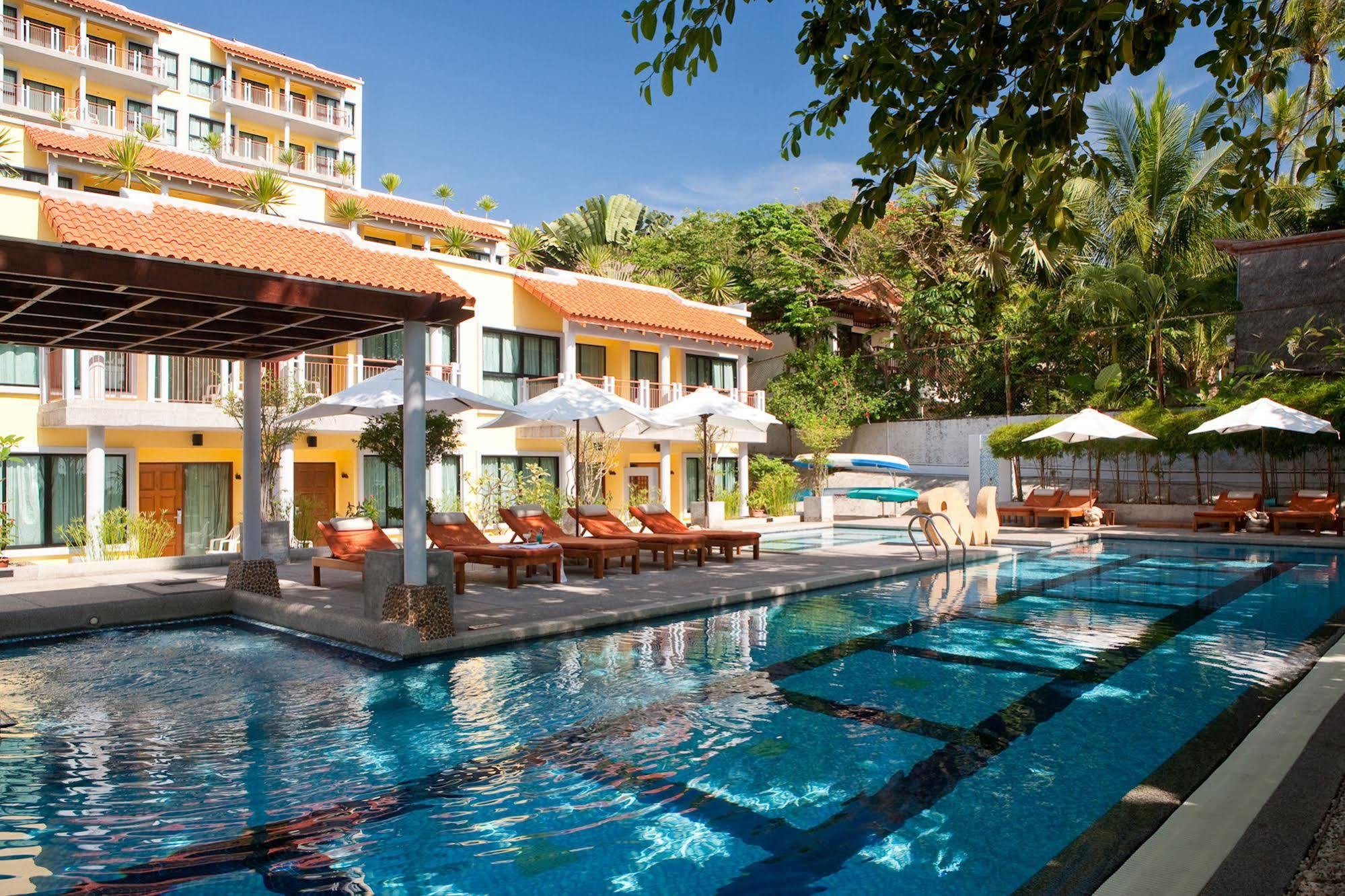 By The Sea Hotel