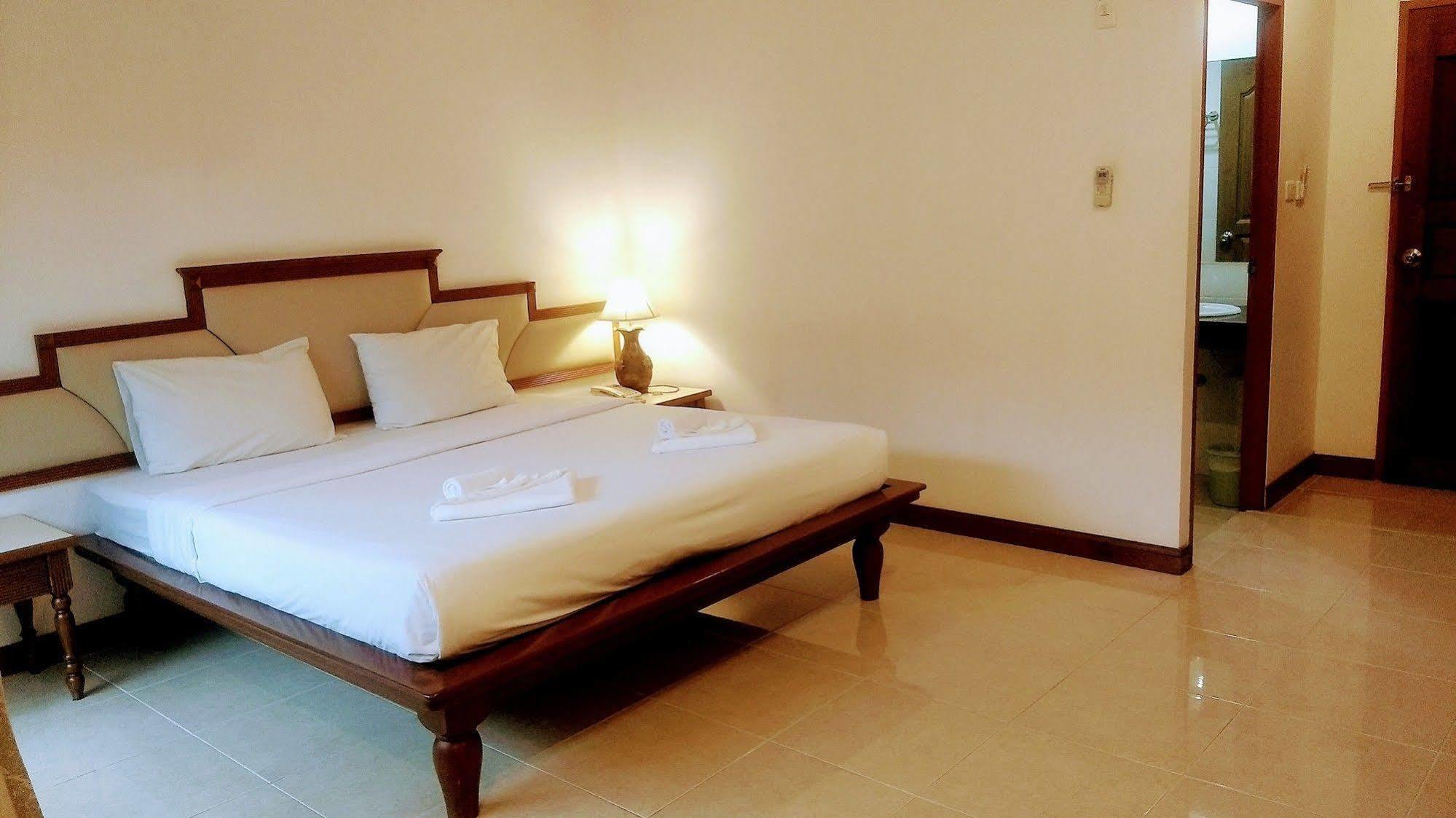 Zhou - Sha Hotel 3*