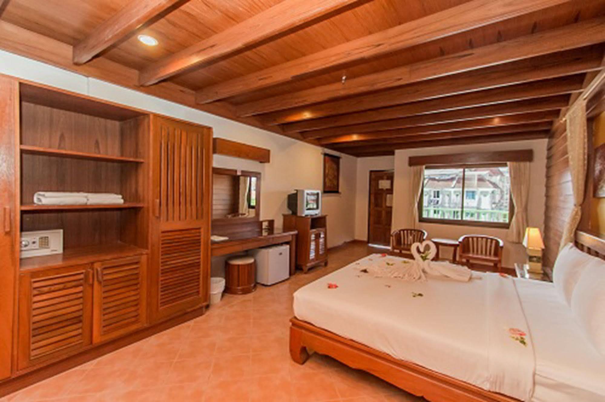 Bel Aire Hotel 3*