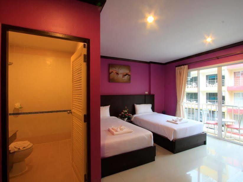 Hollywood Hotel Patong