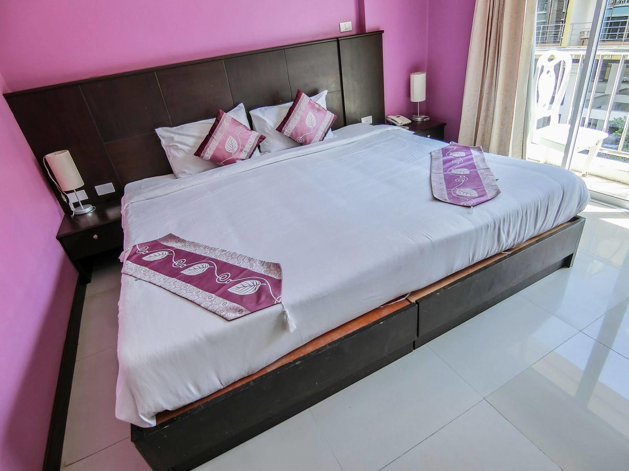 Hollywood Hotel Patong