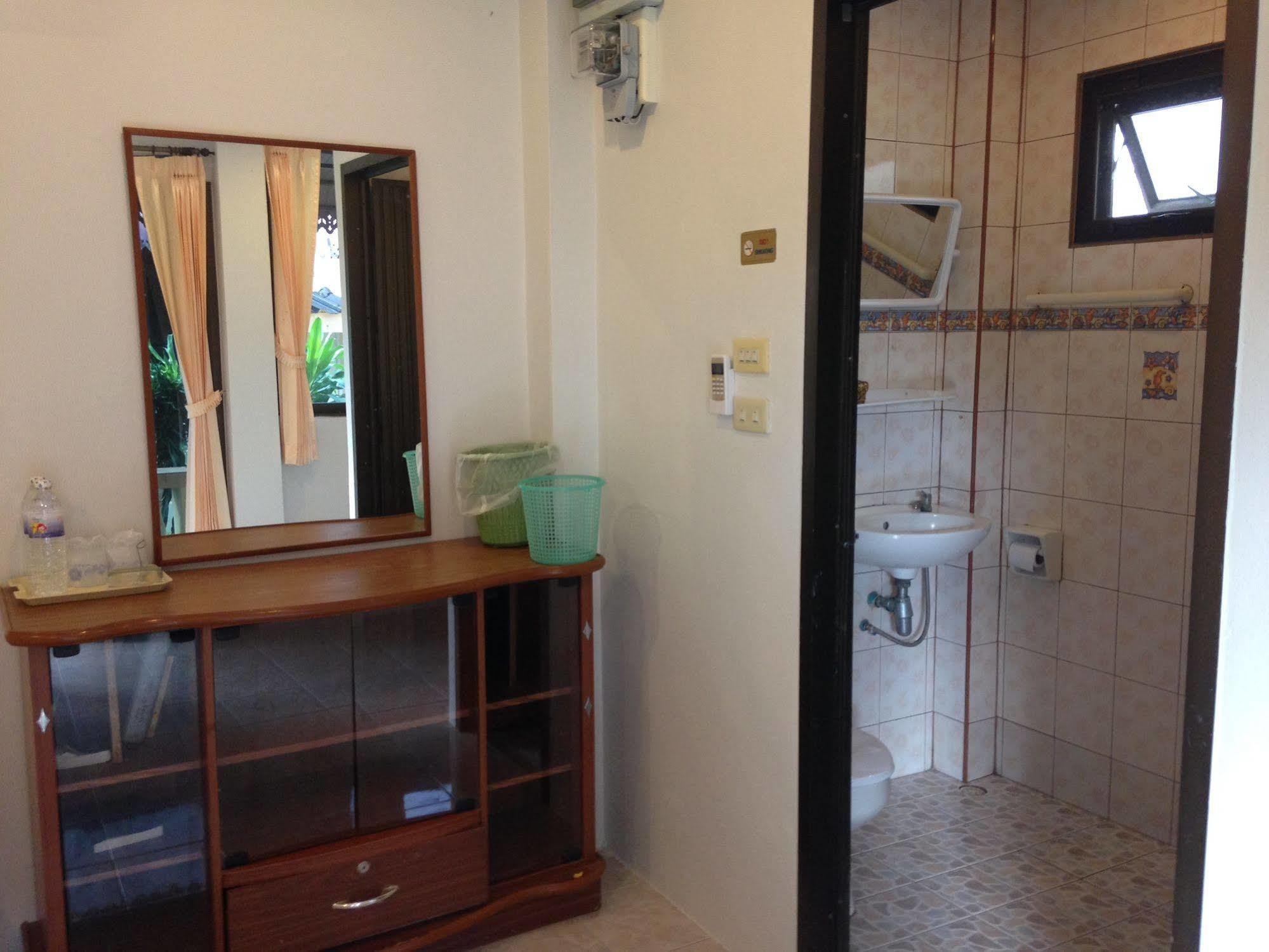 Hotel Naiyang 2*