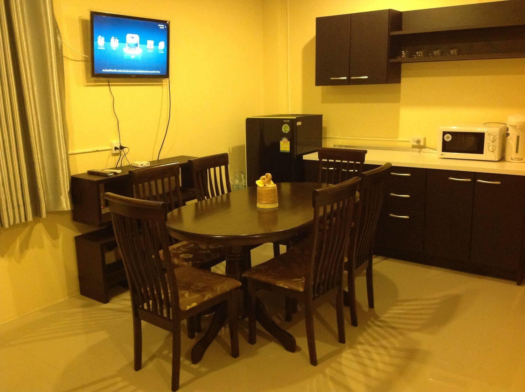 Hostel Beehive Patong