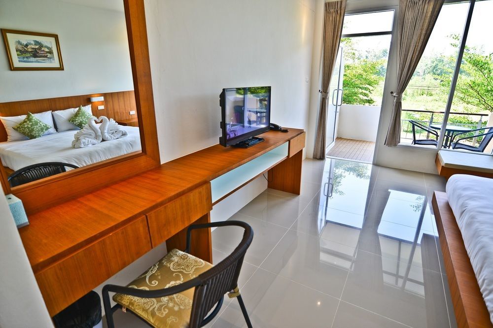 The Touch Naiyang & Fitness 3*