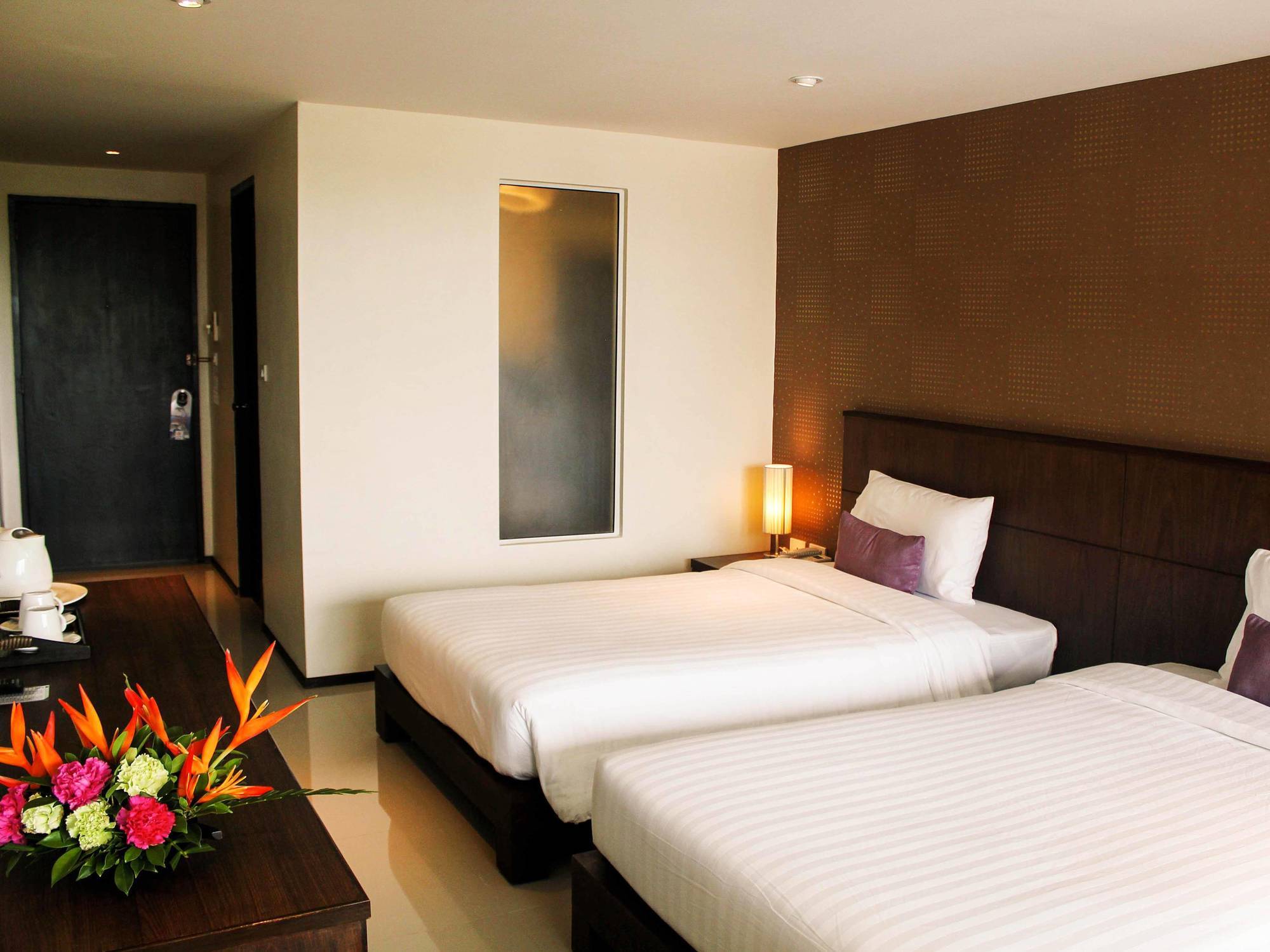 Lub Sbuy House - Sha Phuket