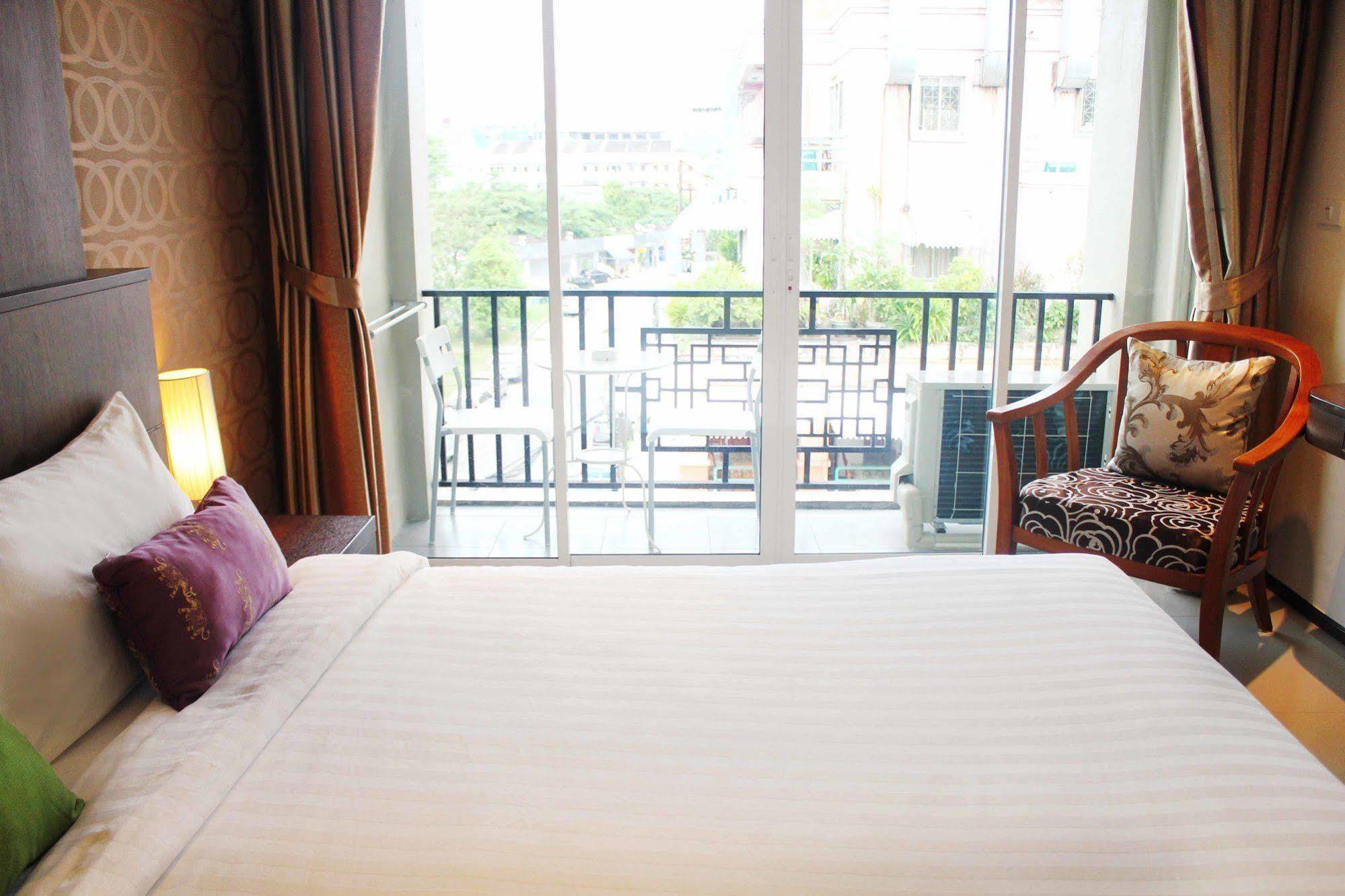 Lub Sbuy House - Sha Phuket